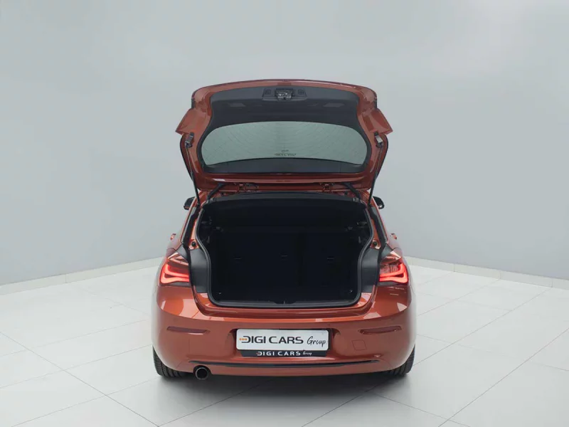 Vehicle Image for 13/23for BMW 1 Series 8i 5-door Edition Sport Line Shadow Auto