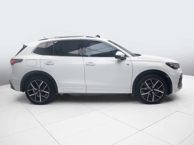 Vehicle Image for 4/25for Volkswagen Tiguan R-Line 1.4 TSI 110 kW DSG
