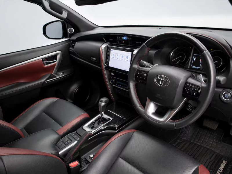 Vehicle Image for 18/26for Toyota Fortuner 2.8GD-6 R/B A/T