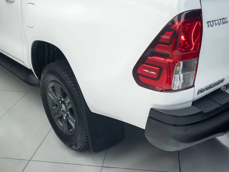 Vehicle Image for 18/24for Toyota Hilux Double Cab 2.4 GD-6 4X4 Raider 6AT