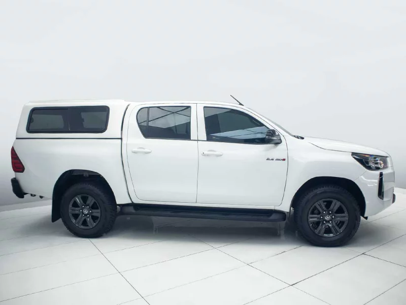 Vehicle Image for 7/24for Toyota Hilux Double Cab 2.4 GD-6 4X4 Raider 6AT