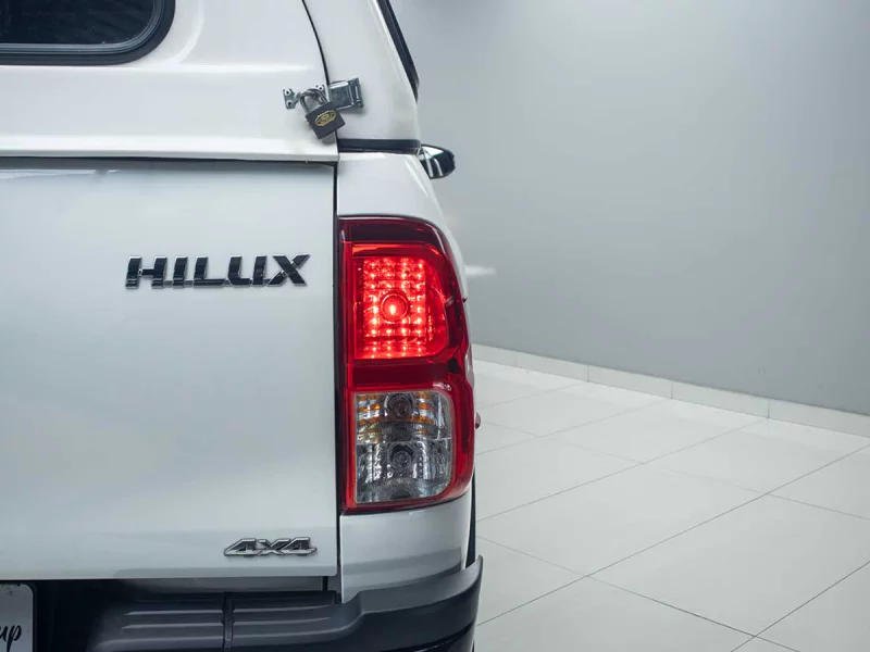 Vehicle Image for 10/24for Toyota Hilux Double Cab 2.4 GD-6 4X4 Raider 6AT