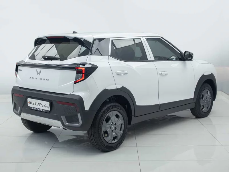 Vehicle Image for 5/23for Mahindra XUV3X0 1.2 MX2 AT