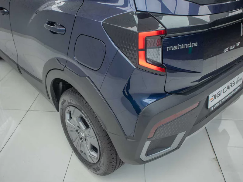 Vehicle Image for 15/23for Mahindra XUV3X0 1.2 MX2 AT