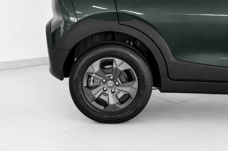 Vehicle Image for 9/29for Mahindra XUV3X0 1.2 MX3 AT