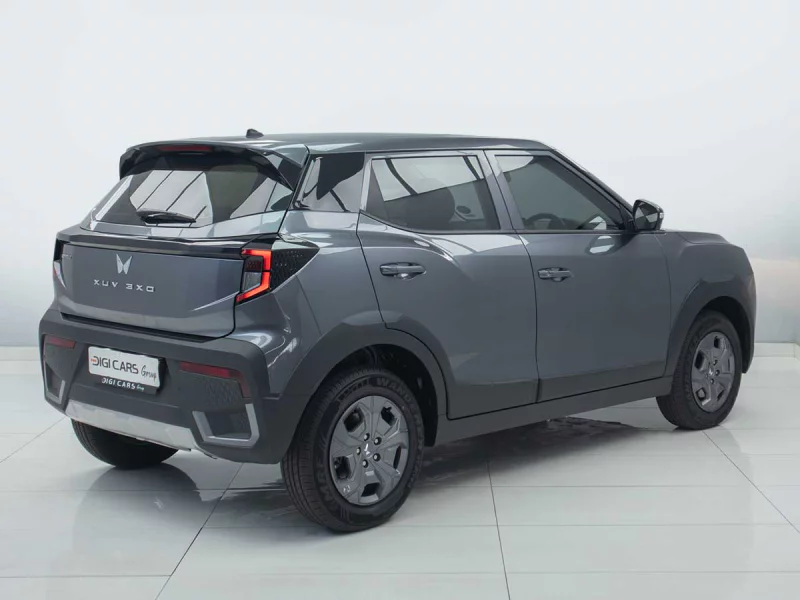 Vehicle Image for 5/23for Mahindra XUV3X0 1.2 MX2 MT