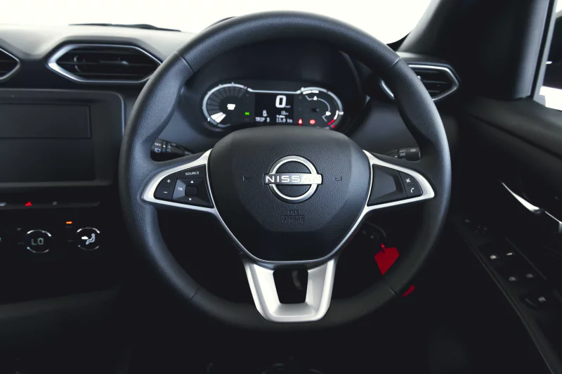 Vehicle Image for 17/27for Nissan Magnite 1.0 Visia MT