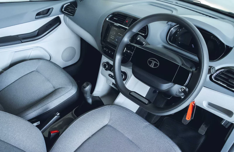 Vehicle Image for 19/25for Tata Tiago 1.2 XT MT