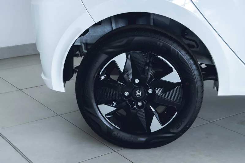 Vehicle Image for 21/25for Tata Tiago 1.2 XT MT