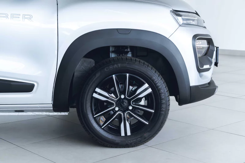 Vehicle Image for 9/25for Renault Kwid 1.0l Climber AMT 5-Dr abs