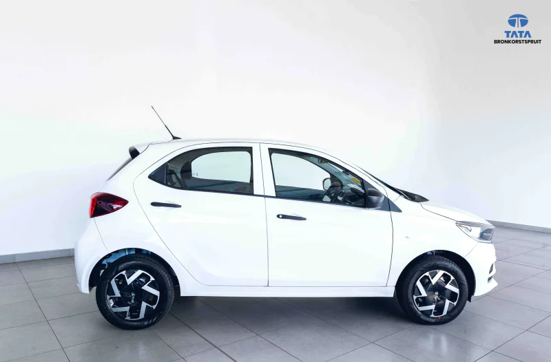 Vehicle Image for 4/26for Tata Tiago 1.2 XM MT