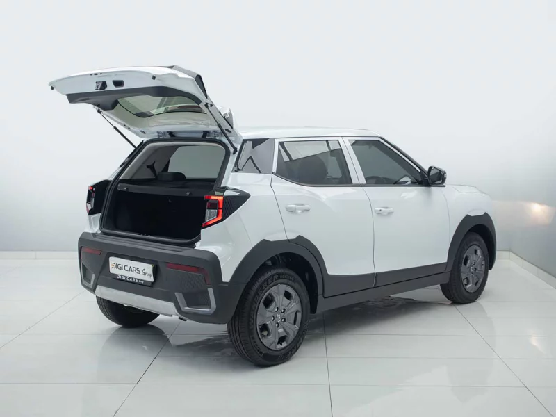 Vehicle Image for 6/22for Mahindra XUV3X0 1.2 MX2 AT
