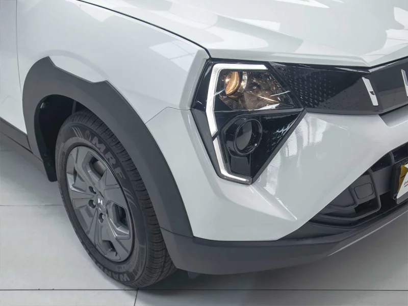 Vehicle Image for 8/22for Mahindra XUV3X0 1.2 MX2 AT
